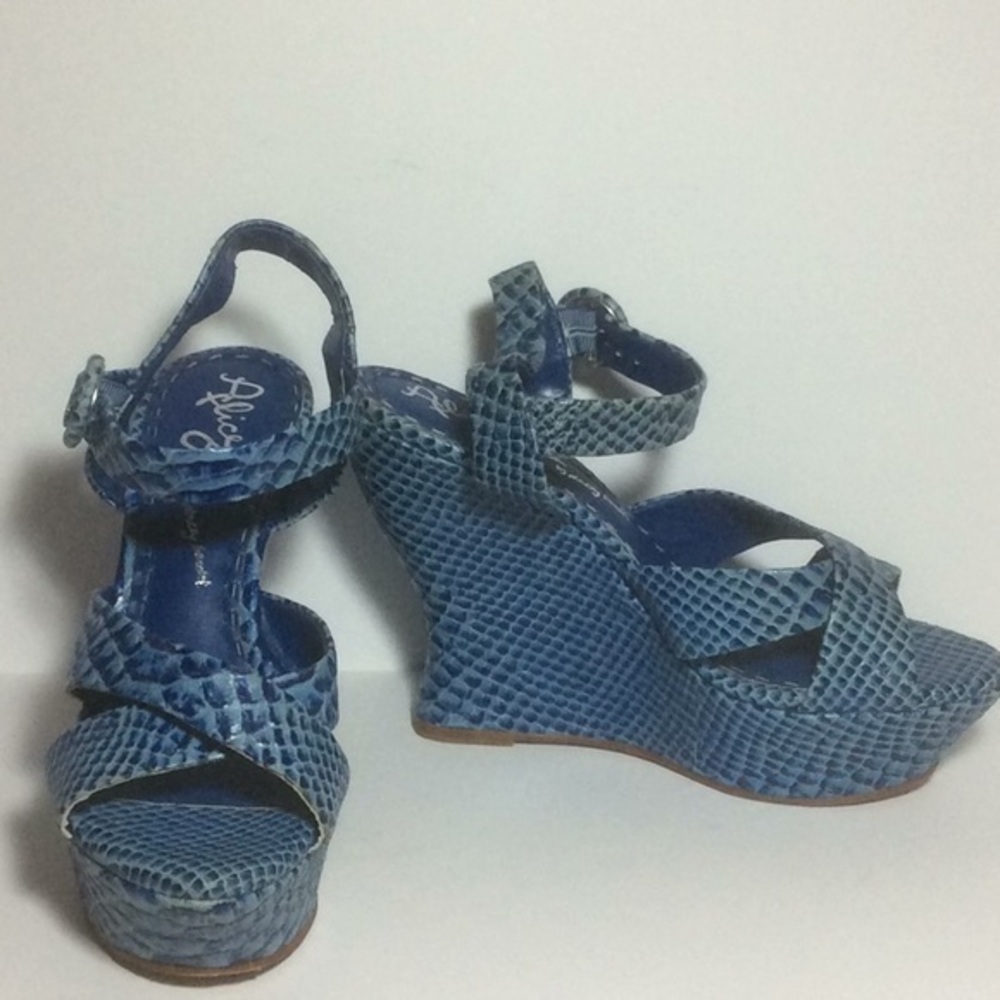 Alice + Olivia Juliet Snake-Emboss Wedge 40 Blue